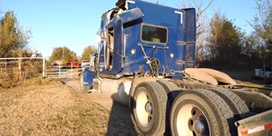 I Bought a Wrecked Peterbilt 379 Semi Truck