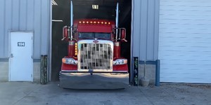 One Venomous Viper Red Peterbilt