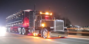 Largecar Peterbilt 379 rolling at night